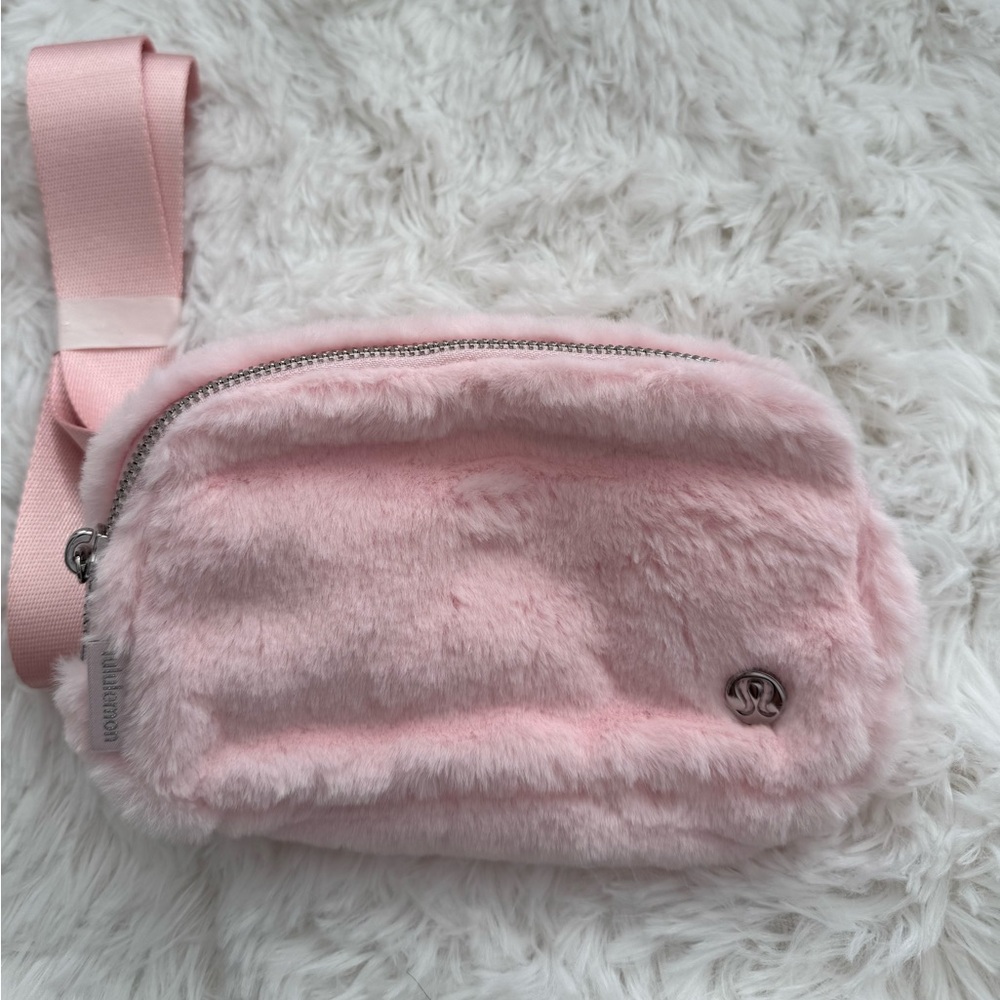 Everyday Belt Bag Plush Fleece 1L STMI